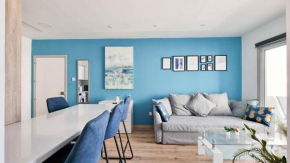 Modern Retreat: 2br Stylish Apt with Comfy Rooms! Smart TV with 200MBPS Internet